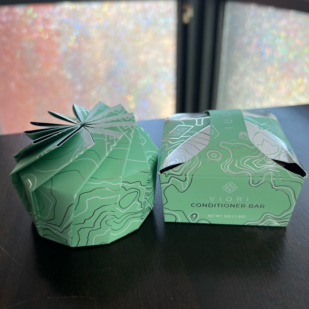 Viori Limited Edition Teak Shampoo and Conditioner Bars BNIP